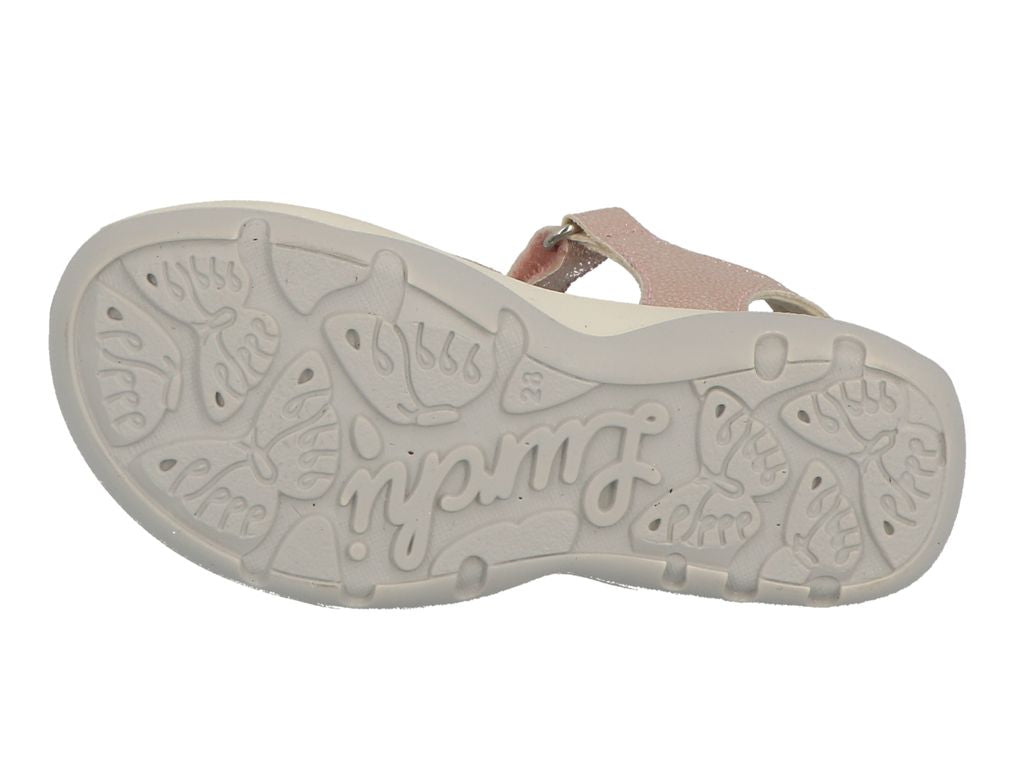 Close-up of LURCHI Sandale FLORA in rose color with a beautiful flower design