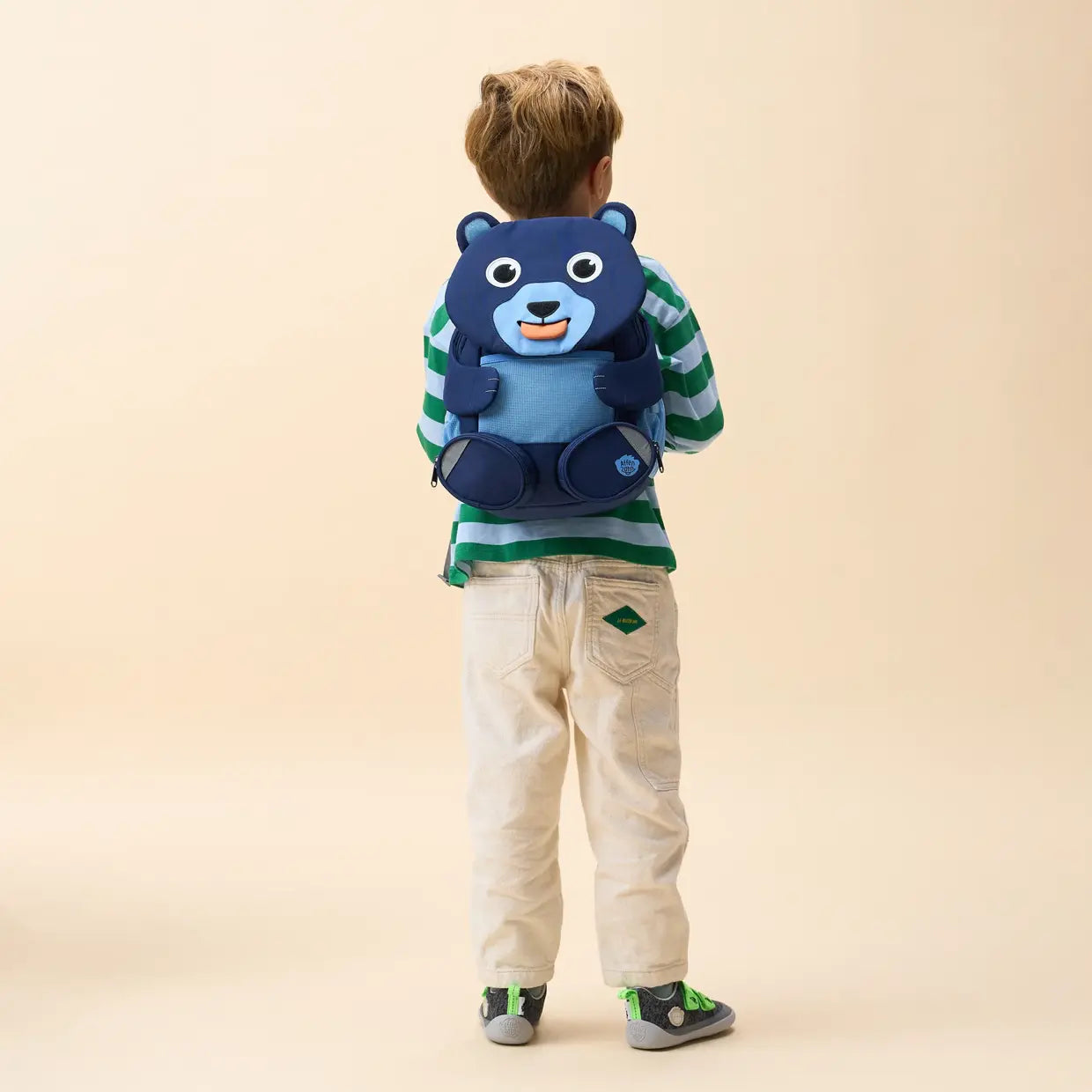 Kinderfreundlicher Rucksack mit lustigen Bärenohren und Zähnen