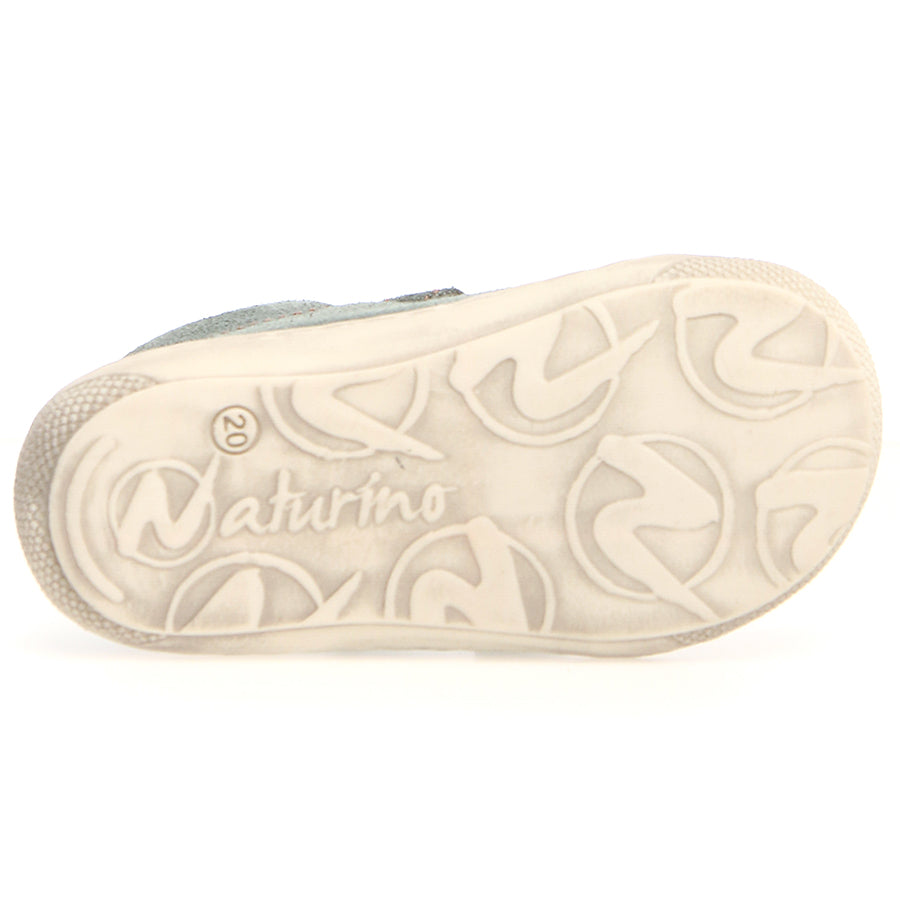 A pair of NATURINO Halbschuh COCOON in eukalyptus, sand, and rost, demonstrating the stylish and functional footwear for everyday wear