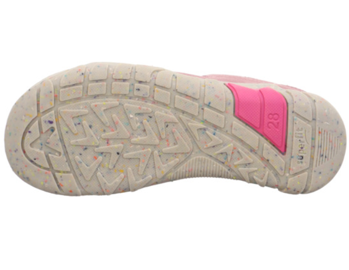 Hochwertige und modische Schuhe für aktive Mädchen