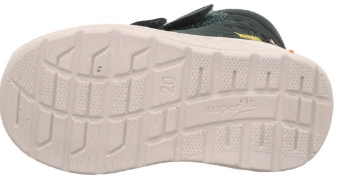 Bequemer SUPERFIT BREEZE Knöchelschuh mit GORE-TEX in Navy und Orange, geeignet für Herbst- und Wintertage mit wechselhaftem Wetter