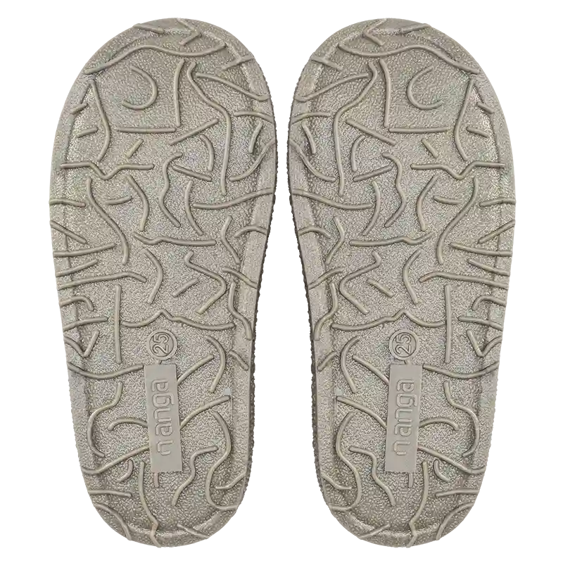 Komfortable NANGA Hausschuhe aus nachhaltigen Materialien und mit modernem Design