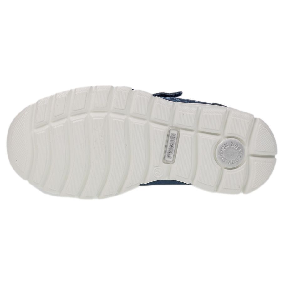 Close-up of PRIMIGI GORE-TEX Halbschuh 18717-00 -jeansblau - türkis - Sterne shoe upper with star pattern and adjustable velcro strap