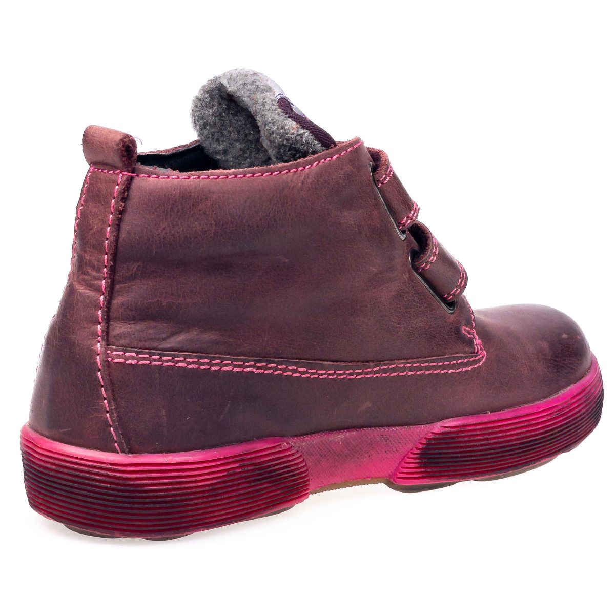 A detailed image of the NATURINO RAINSTEP Knöchelschuh SPLUGA in beere color, perfect for keeping your child's feet dry and comfortable in rainy weather