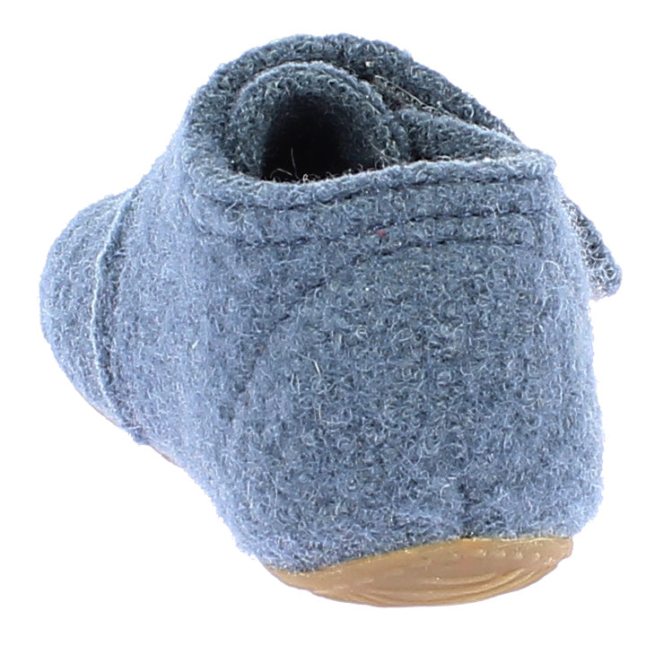 Cozy LIVING KITZBÜHEL Hausschuh 3807-546 in nordischblau featuring a cute Eisbär design
