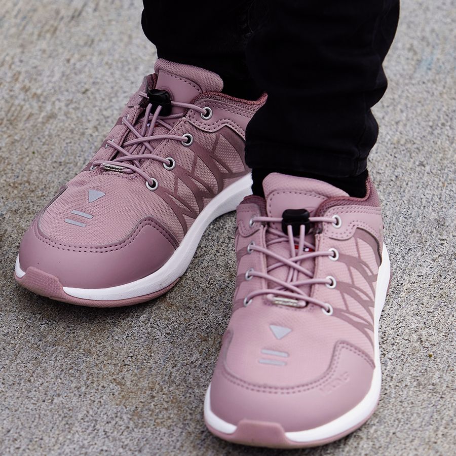 VIKING GORE-TEX Halbschuh OPPSAL LOW GTX R - altrosa outdoor shoe with stylish pink colorway