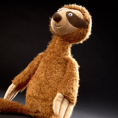 Sigikid BEASTS - FAULTIER HELLBRAUN, ACH GOOD! FAMILY & FRIENDS - 43302 plush toy, featuring a cute and cuddly sloth in a warm brown color