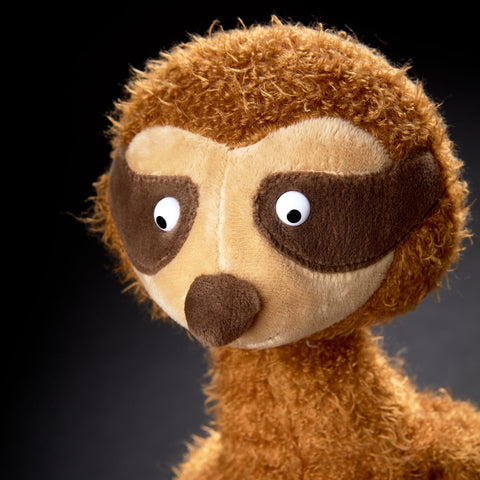 Sigikid BEASTS - FAULTIER HELLBRAUN, ACH GOOD! FAMILY & FRIENDS - 43302 plush toy depicting a cute and cuddly sloth in a warm brown color, perfect for children and animal lovers alike