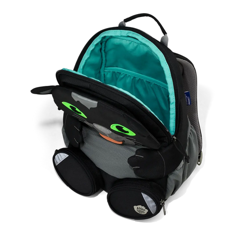 Nachhaltiger Rucksack für Kinder aus recycelten PET-Flaschen hergestellt