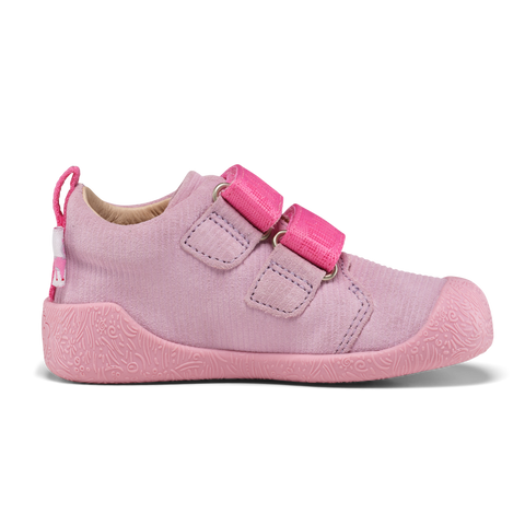  Leichte und flexible Sohle für sicheres Laufen und Spielen 