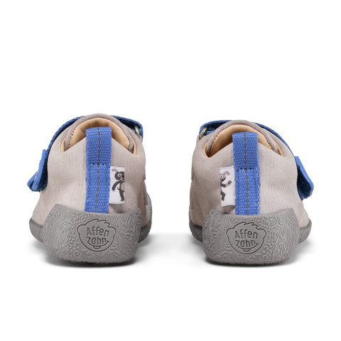  Verstellbarer Klettverschluss für einfaches An- und Ausziehen 