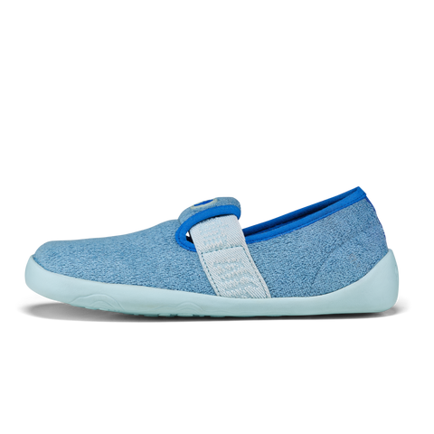  Gemütliche, vegane Hausschuhe mit Hai-Design für Kinder 