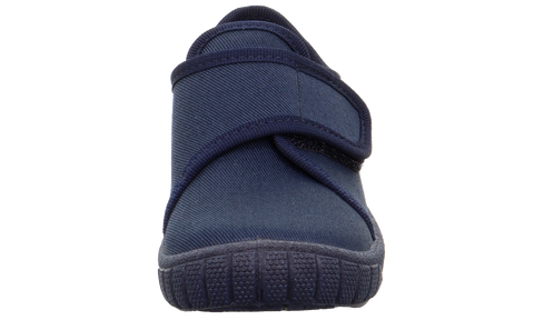 Vorderansicht des navyfarbenen SUPERFIT Hausschuh BILL 8271-810 mit Klettverschluss, Denim-Obermaterial.