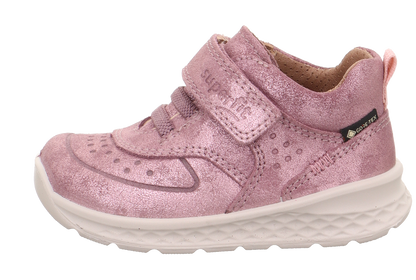 Funktioneller und modischer Trekkingschuh für anspruchsvolle Unternehmungen