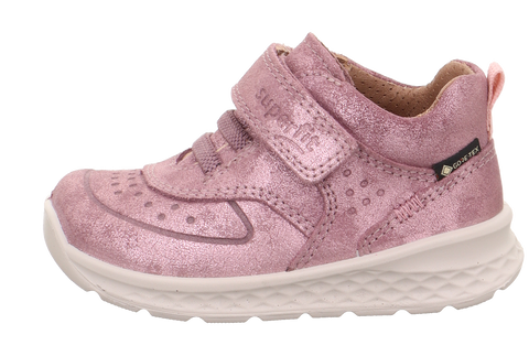 Funktioneller und modischer Trekkingschuh für anspruchsvolle Unternehmungen