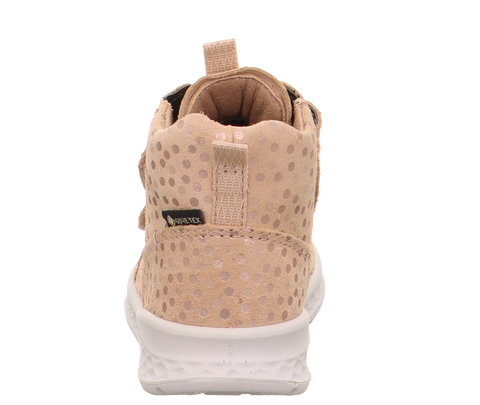 Schuhe: SUPERFIT GORE-TEX Breeze 367-400 Knöchelschuh, Rückansicht, beige Tupfen, Zuglasche, Gore-Tex-Label, weiße Sohle.