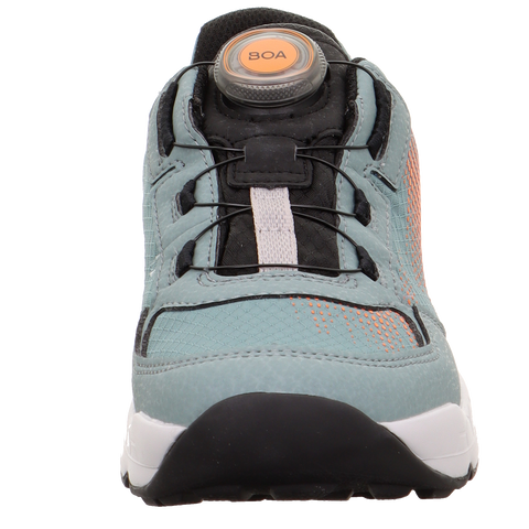 Vorderansicht des SUPERFIT Halbschuh FREE RIDE 569-751 mit BOA-Verschluss in graugrün/orange.