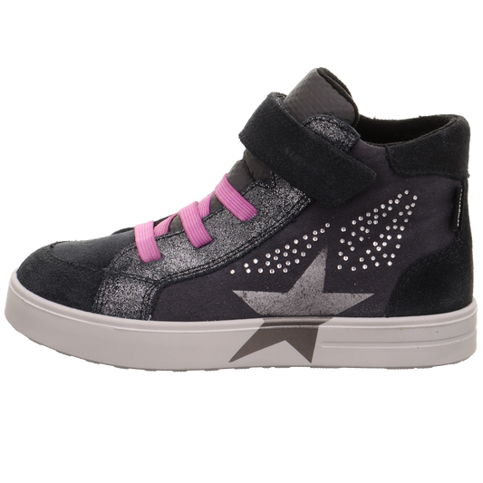 Alt text: Stylish and durable SUPERFIT SYMPA-TEX Knöchelschuh STELLA 811/20 in dark grey and pink with edgy stud details