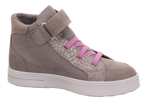 Seitenansicht des SUPERFIT Sneaker Stella 811-250; beiges Wildleder-Obermaterial, pinke Klettverschluss, weiße Sohle