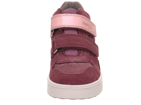 Vorderansicht des SUPERFIT STELLA 816-500 Knöchelschuh, beere/rosa, pinker Klettverschluss, weiße Sohle