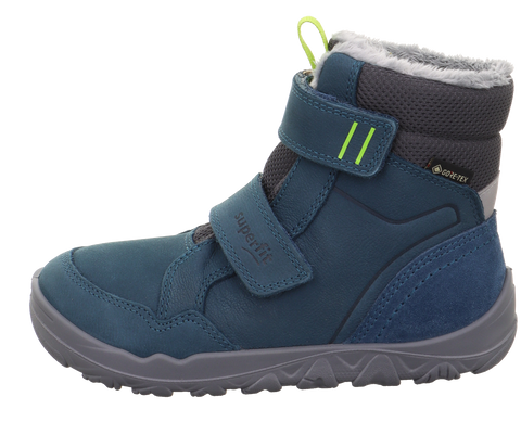 Seitenansicht des SUPERFIT WALDERI 913-80 petrol Stiefel, blaues Obermaterial, Klett, Neon-Zugband, Fellfutter, GORE-TEX.