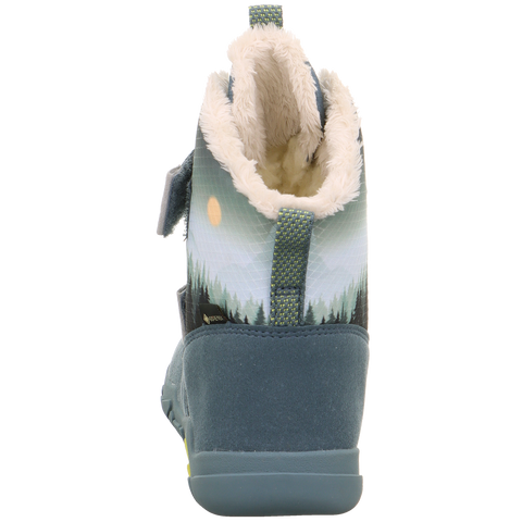 Stylish and functional SUPERFIT Stiefel Barfußschuh TRACE 6039 in petrol color, perfect for winter landscapes and outdoor activities