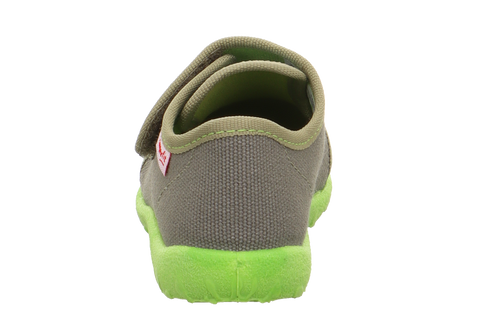Ansicht von hinten: SUPERFIT Hausschuh SPOTTY 9254-701 in grau/grün mit grüner Sohle.