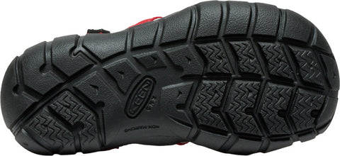  Sportliche und ergonomisch geformte Sandale für aktive Kinder im Freien