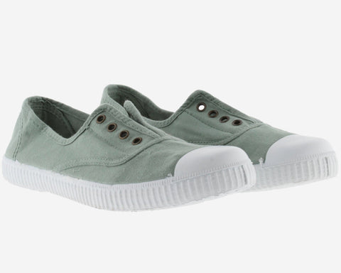  Komfortable und modische Slip-On-Sneaker in strahlendem Jade 