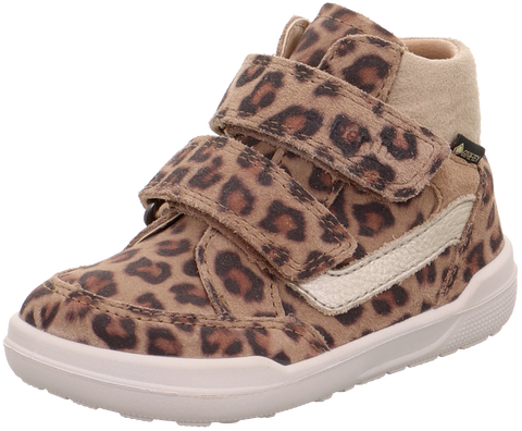 Seitenansicht des SUPERFIT Schuh-Modells SUPERFREE 203-301 im Leopardenprint mit Klettverschluss.