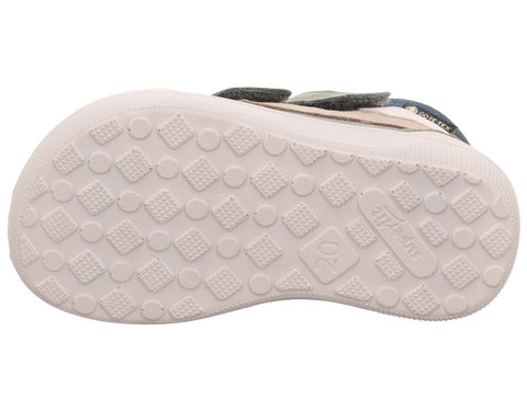 Unteransicht der SUPERFIT Schuhsohle; Modell SUPERFREE 203-700, Gore-Tex-Label sichtbar, beige Sohle mit Muster.