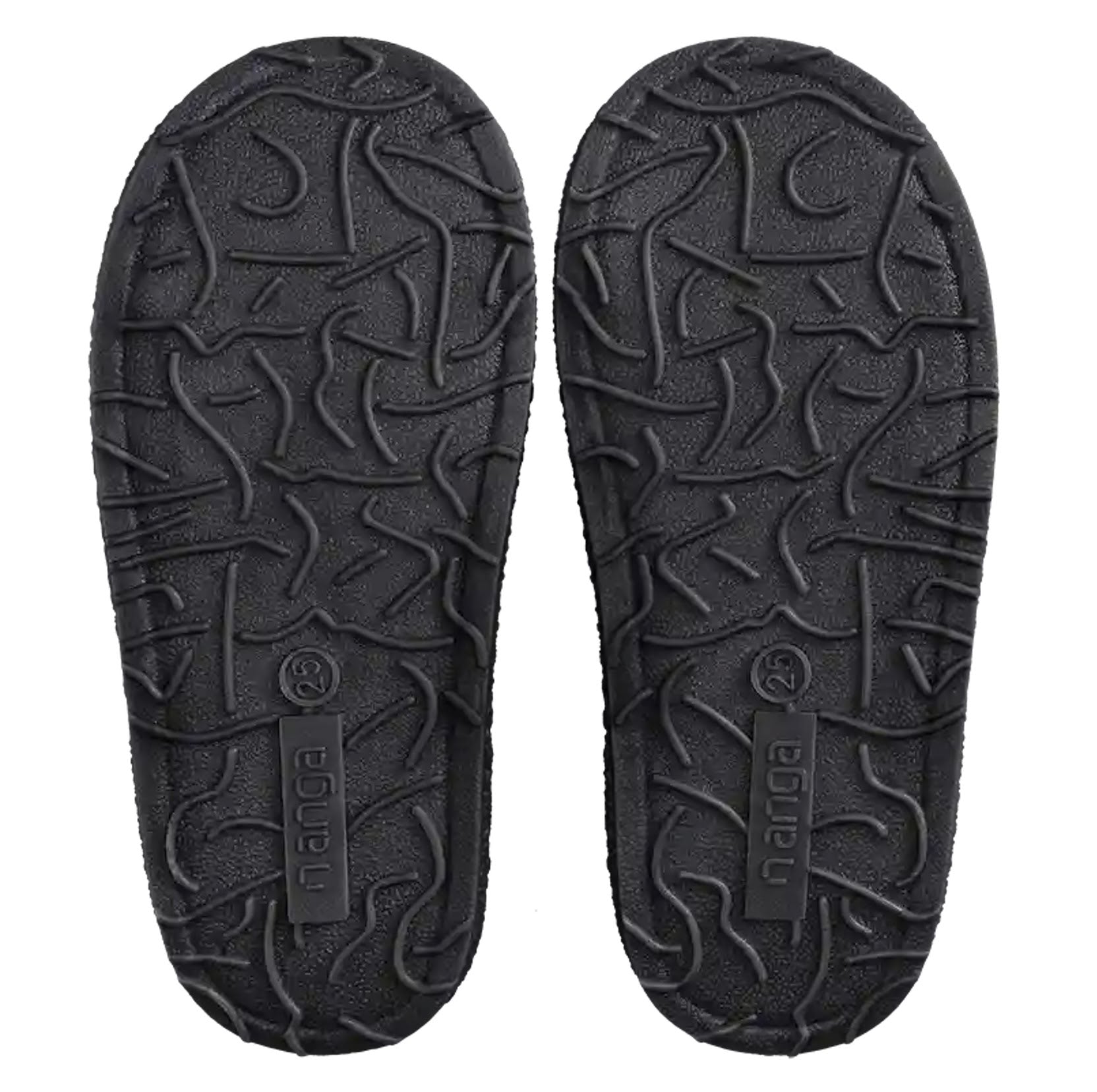 Komfortabler NANGA Hausschuh 31-0427 in dunkelblau mit detailreicher Feuerwehrmann-Grafik