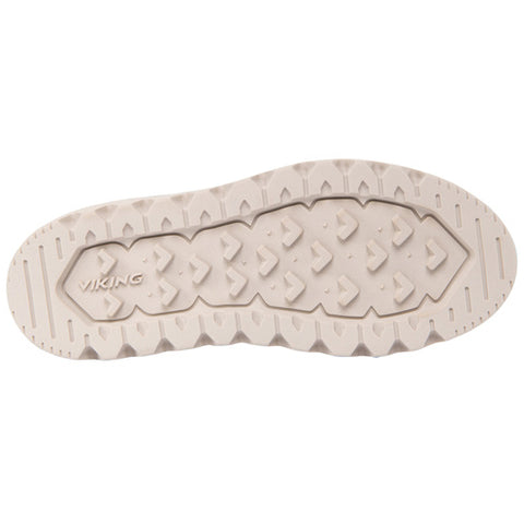 Stilvoller Schnitt in Tanne-Farbe, geeignet für Freizeit und Outdoor-Einsatz bei winterlichen Temperaturen