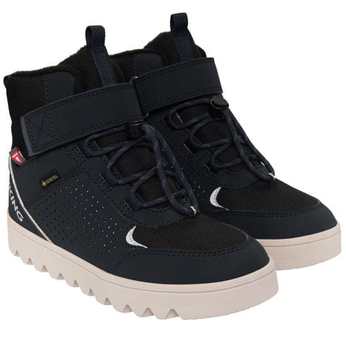 Bequemer und warmer VIKING GORE-TEX Knöchelschuh FLEEK WARM GTX 1V mit rutschfester Sohle in Schwarz