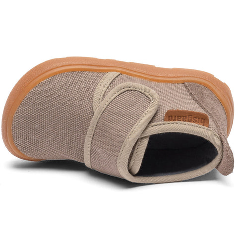 Modische beige Barfuß-Hausschuhe aus hochwertigem Material