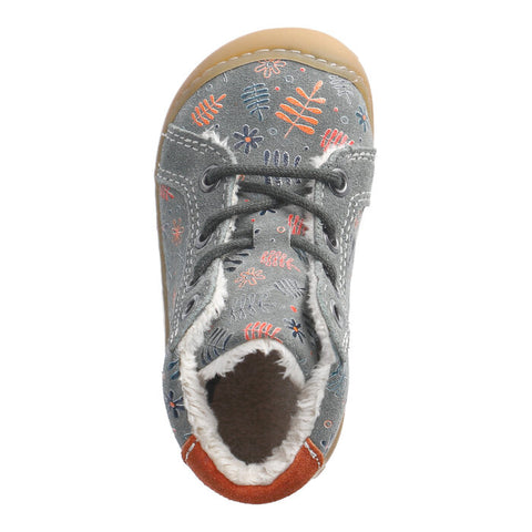 Sportliche Seite des RICOSTA Knöchelschuhs GEORGINA in Salbei mit rostfarbenen Akzenten und herbstlichen Laubbildern für einen lässigen Look