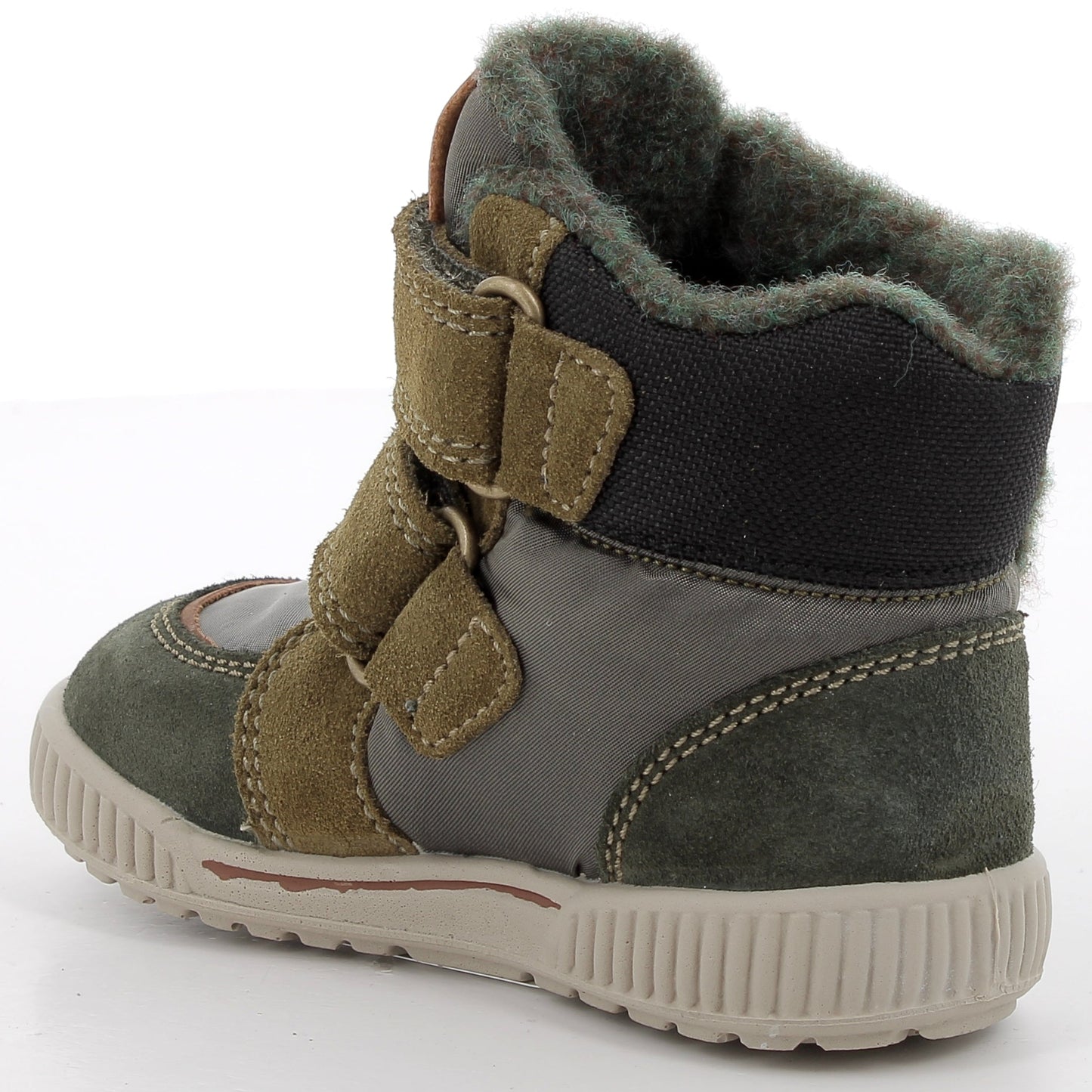 Nahaufnahme des robusten PRIMIGI RIDE 88614-00 Knöchelschuhs in oliv, tanne und braun, ideal für wetterfeste Outdoor-Aktivitäten