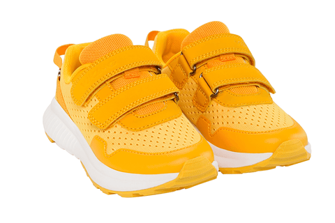 Luftiger gelber Halbschuh mit Schnürung und atmungsaktivem Material