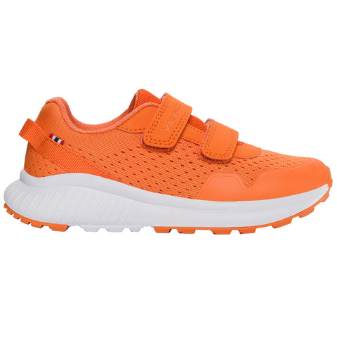 Close-up of VIKING Halbschuh AERY BREEZE in vibrant orange color on a white background