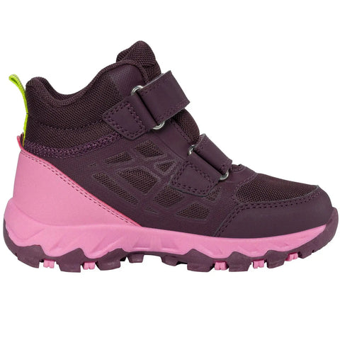 Seitenansicht eines VIKING TEX Knöchelschuh TRACK MID WP 2V in lila/pink, Klettverschluss, pinke Sohle, neongrüne Fersenlasche.