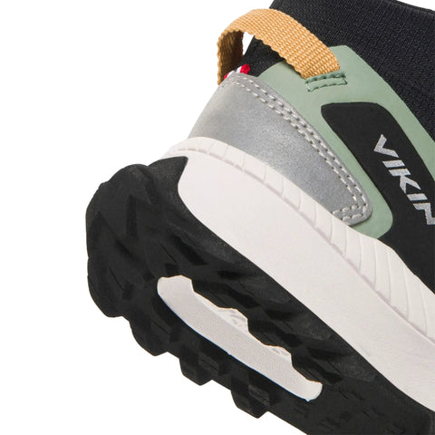 Seitenansicht des VIKING EXPOWER MID 2V Schuhs in Mint/Schwarz; mintgrünes Obermaterial, graue Overlays, weiße Sohle
