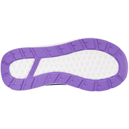  VIKING GORE-TEX Halbschuh FUN MID GTX - violet in action with a person hiking on rocky terrain