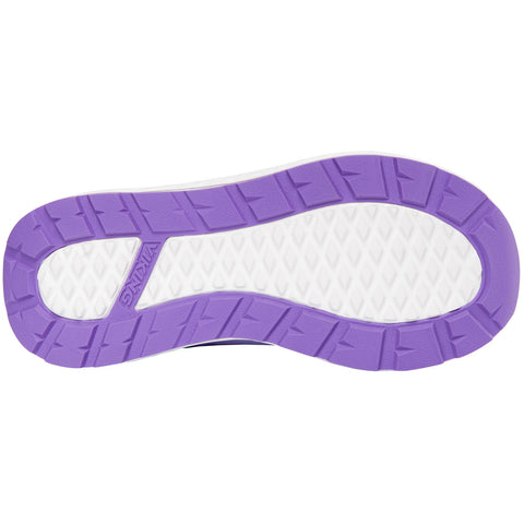  VIKING GORE-TEX Halbschuh FUN MID GTX - violet in action with a person hiking on rocky terrain