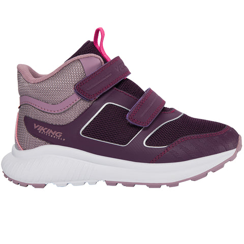 Viking Gore-Tex Knöchelschuh AERY MID WP 2V - aubergine hiking boot on rocky terrain with water-resistant fabric and comfortable ankle support