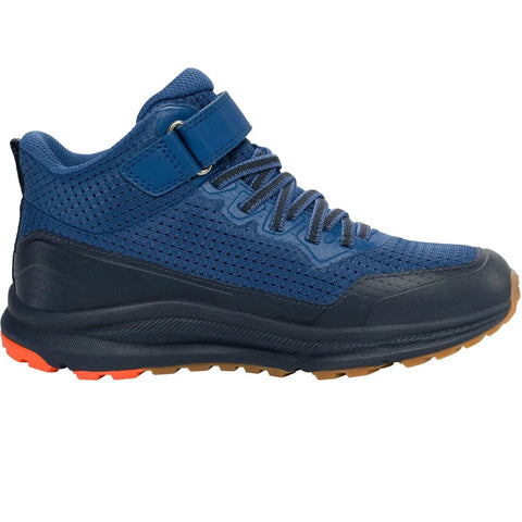 Seitenansicht eines blauen Viking Flow Mid WP 1V Knöchelschuhe mit Schnürung und Klettverschluss, orange Sohle.