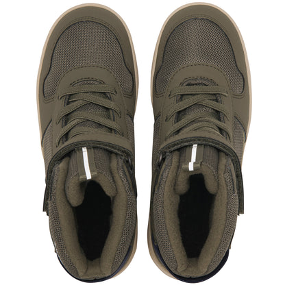 Nahaufnahme der atmungsaktiven GORE-TEX-Membran und der wetterfesten Oberflächenbeschichtung des VIKING JACK MID WARM GTX in oliv und navy