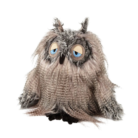Vorderansicht eines Sigikid BEASTS Miss Night Owl Stofftiers; graues Fell, brauner Schnabel, blaue Augen.
