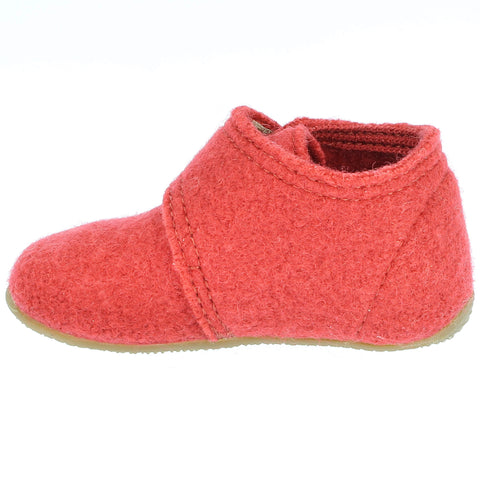 LIVING KITZBÜHEL Hausschuh 4609/0386 - himbeer: Cozy and stylish raspberry-colored slipper with fluffy lining