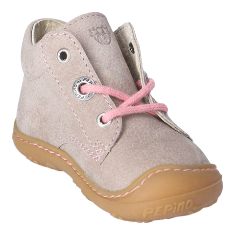 Kid's feet in RICOSTA Knöchelschuh CORY - kies / rosa showing the comfortable and supportive fit