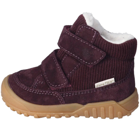Seitenansicht des RICOSTA CARE-TEX DAVIS Babyschuhs in Pflaume; Velours & Strick, Klettverschluss.